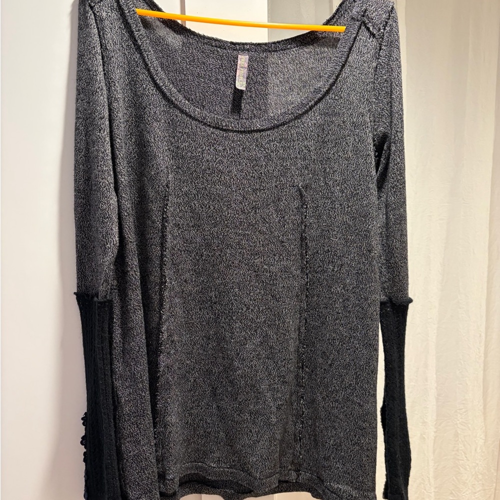 Free People Women’s Lightweight Scoop Neck Long-Sleeve Top -